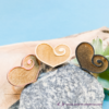 Kép 1/5 - Gravírozott nyírfa szívecske gyűrű, több színben